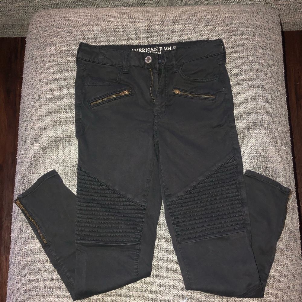 Stylish American Eagle Jeans